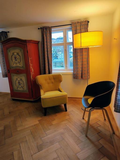 Ferienwohnung Resl - Geschmackvoll Renoviert & Zentral Im Historischen Schindelhaus Oberstaufen Extérieur photo