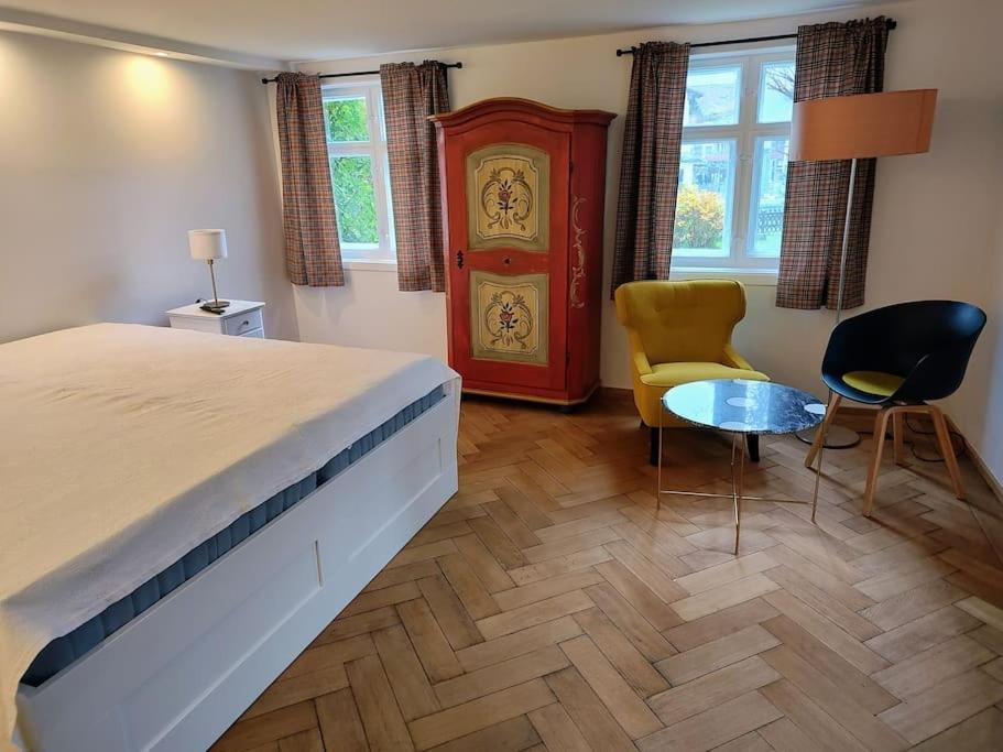 Ferienwohnung Resl - Geschmackvoll Renoviert & Zentral Im Historischen Schindelhaus Oberstaufen Extérieur photo