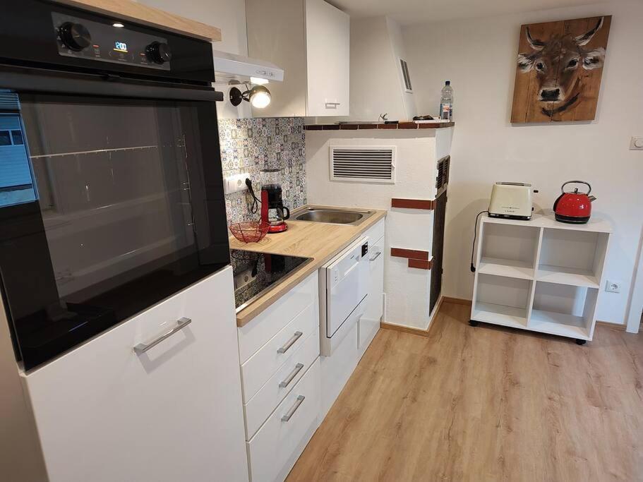 Ferienwohnung Resl - Geschmackvoll Renoviert & Zentral Im Historischen Schindelhaus Oberstaufen Extérieur photo